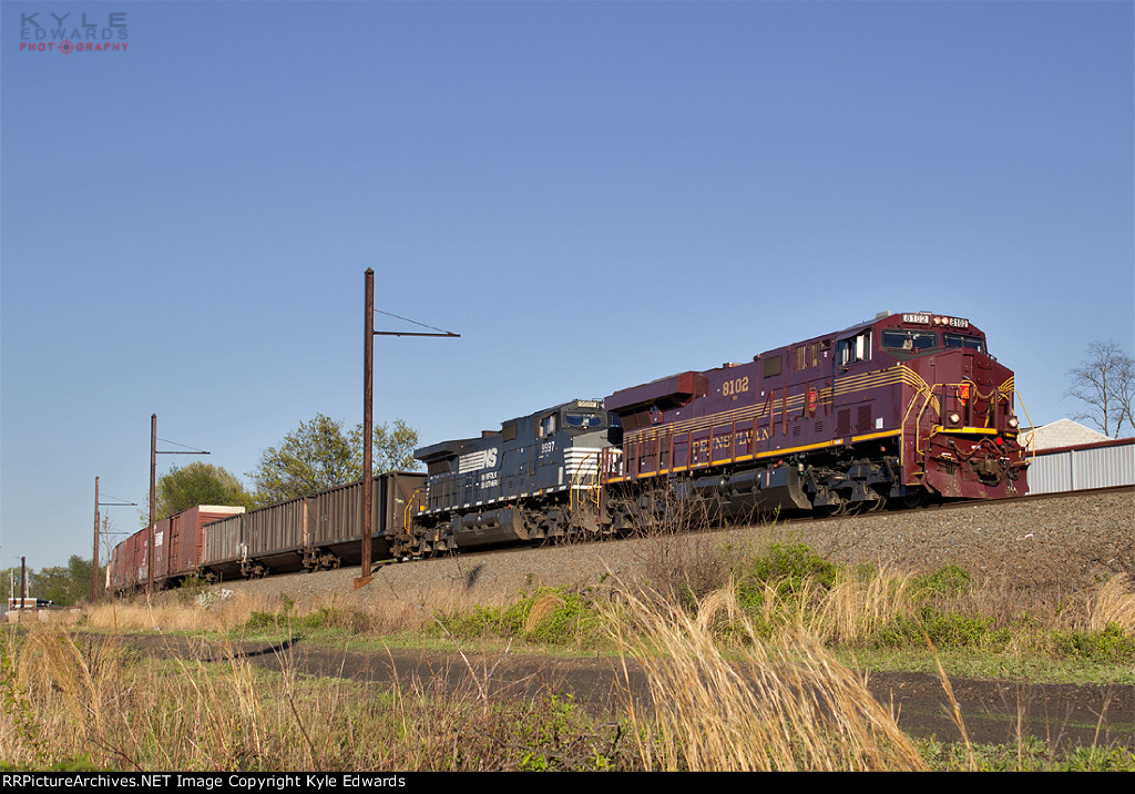 NS ES44AC #8102 on 17G